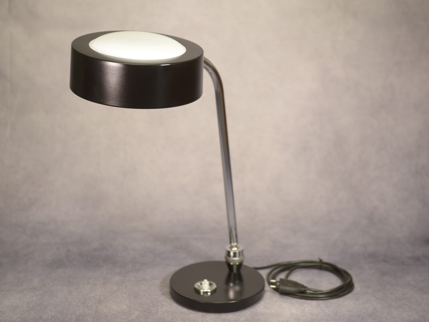 Lampe de bureau JUMO 900 par Charlotte PERRIAND - 1960s