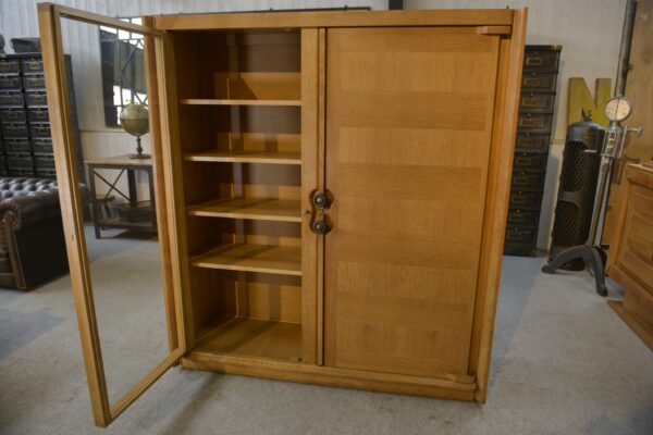Meuble vitrine par Guillerme et Chambron et céramique par Danikowski pour Votre Maison 1960
