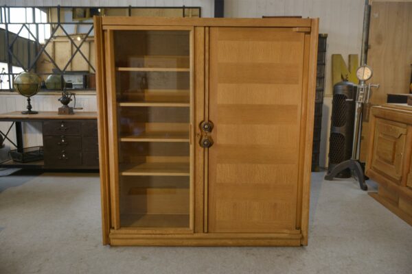 Meuble vitrine par Guillerme et Chambron et céramique par Danikowski pour Votre Maison 1960