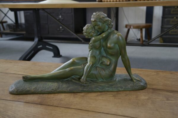 Sculpture en terre cuite patine bronze par Hugo Cipriani