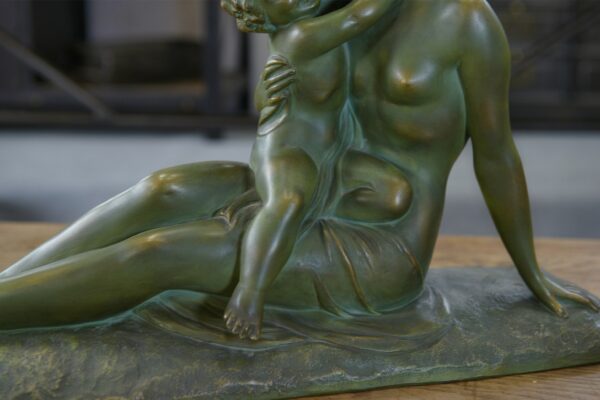 Sculpture en terre cuite patine bronze par Hugo Cipriani