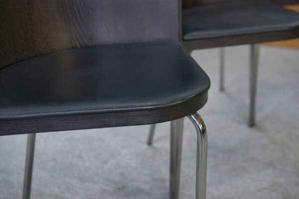 Ensemble de 4 chaises par Sandra Kregnert
