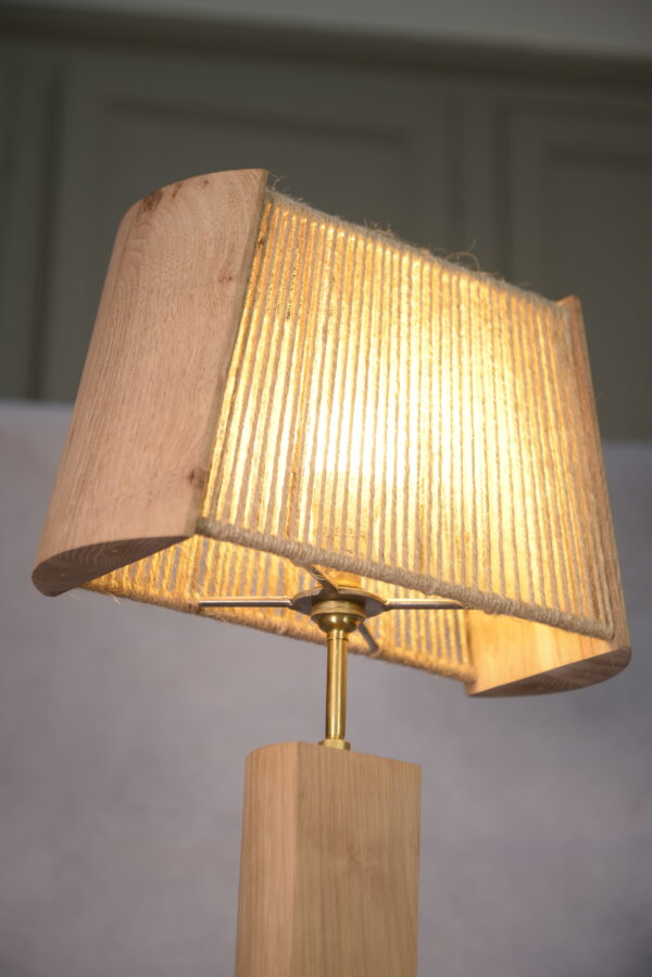 Lampe brutaliste orme et chêne massif et abat-jour en cordage - 1980s
