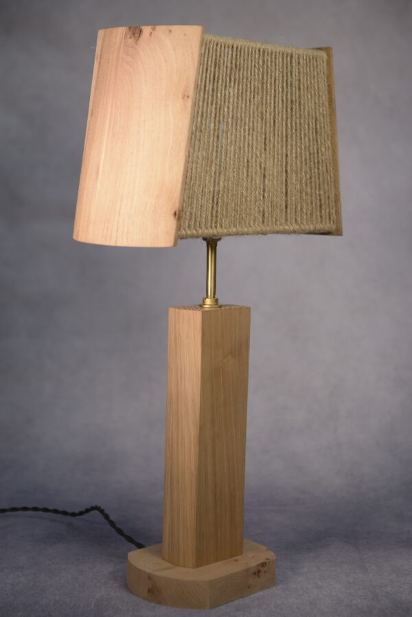 Lampe brutaliste orme et chêne massif et abat-jour en cordage - 1980s