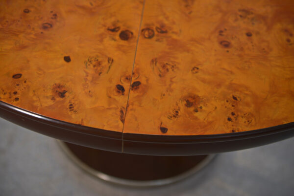 Table design en plaquage de loupe d'Orme par Ramaioli Pesaro 1970's