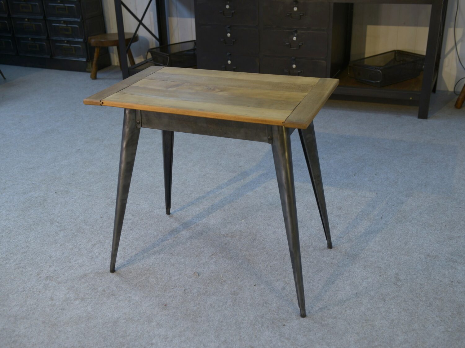 Table bistrot par Xavier Pauchard pour Tolix plateau en hêtre 1960
