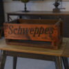 Ancienne caisse Schweppes
