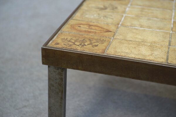 Table basse par Roger Capron modèle Herbier céramique et acier 1950