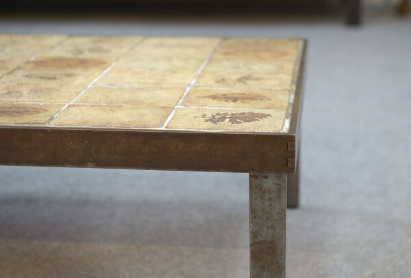 Table basse par Roger Capron modèle Herbier céramique et acier 1950