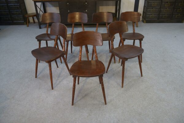 Ensemble de 7 chaises en chêne et contreplaqué de hêtre
