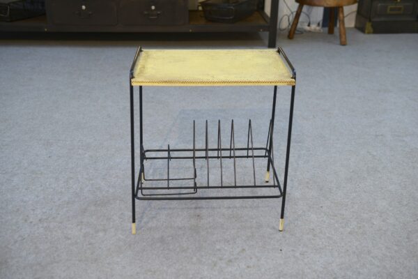 Table d'appoint porte vinyle dans le goût de Mathieu Mategot 1970