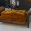 Banquette en cuir clouté vers 1920