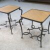 Paire de tables d'appoint en fer forgé et plateau en chêne travail français signé
