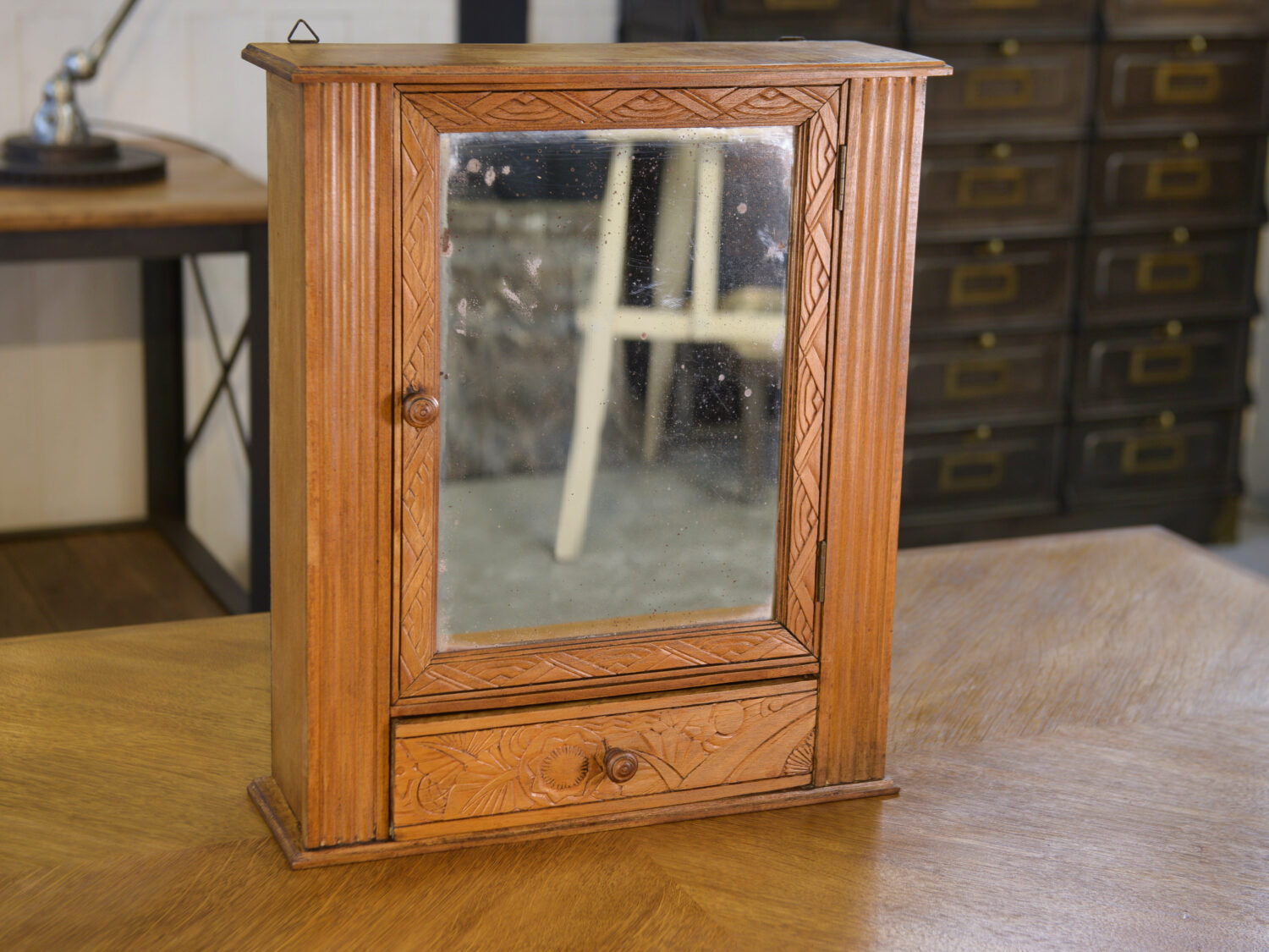 Armoire à pharmacie art déco 1930