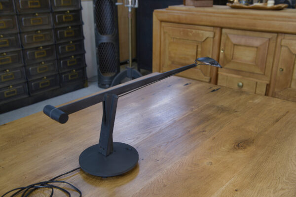 Lampe de bureau vintage modèle Lisa design italien Guiseppe Cardile pour Valenti 1980's