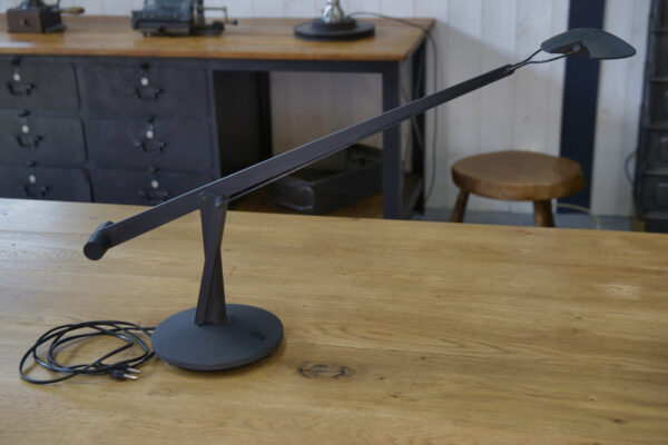 Lampe de bureau vintage modèle Lisa design italien Guiseppe Cardile pour Valenti 1980's