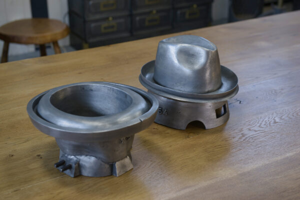 Ensemble de 2 moules à chapeau en fonte d'aluminium Jalard à Caussade 1950's