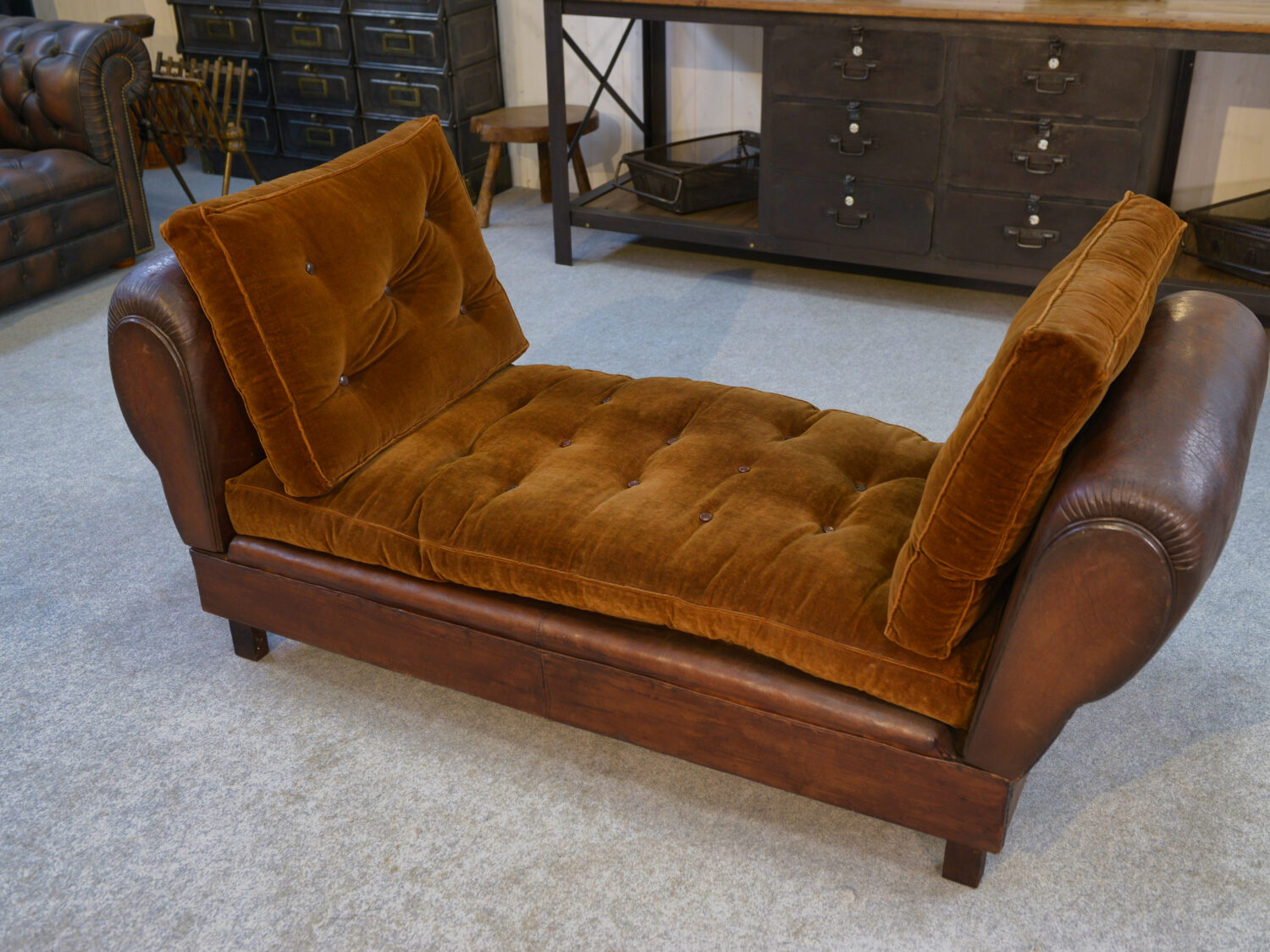 Banquette Club en cuir convertible avec assises velours 1920's
