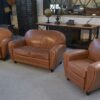 Ensemble canapé 2 places et 2 fauteuils club en simili cuir Camel 1980's
