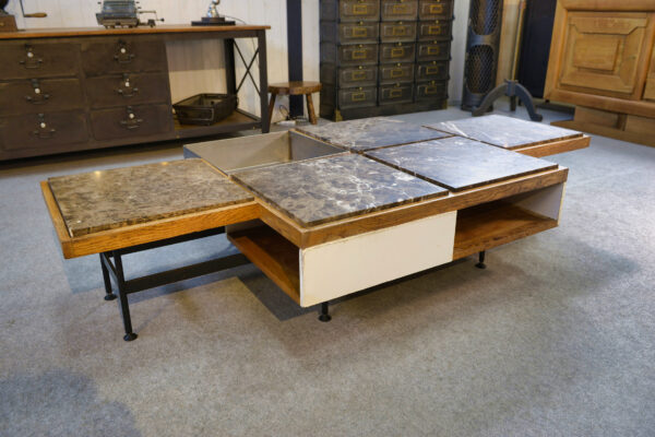 Table basse piètement acier avec encadrement en chêne et marbre gris 1970s