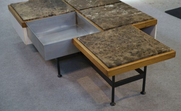Table basse piètement acier avec encadrement en chêne et marbre gris 1970s