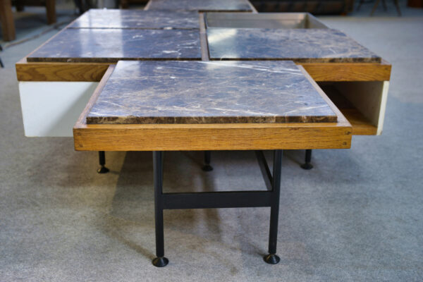 Table basse piètement acier avec encadrement en chêne et marbre gris 1970s