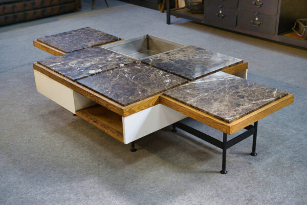 Table basse piètement acier avec encadrement en chêne et marbre gris 1970s