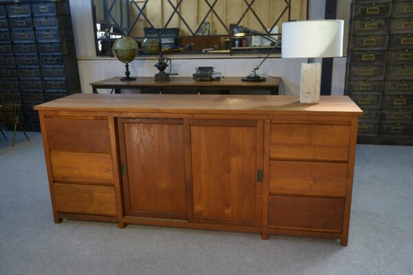 Grand buffet en teck 6 tiroirs et 2 portes coulissantes