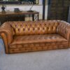 Canapé Chesterfield capitonné fauve
