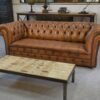 Canapé Chesterfield capitonné fauve