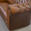 Canapé Chesterfield capitonné fauve