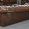 Canapé Chesterfield capitonné fauve