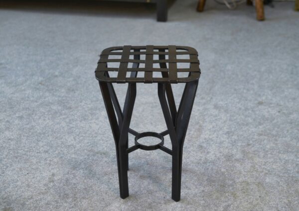Tabouret fer forgé et métal tressé France 1950's
