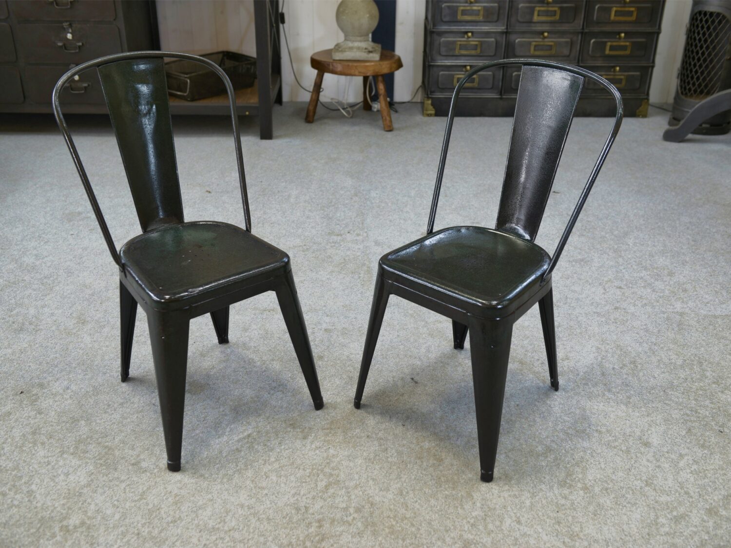 Paire de chaises Tolix par Xavier Pauchard première édition fin 1920's