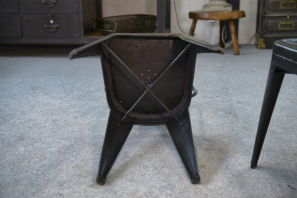 Paire de chaises Tolix par Xavier Pauchard première édition fin 1920's