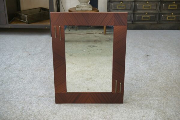 Miroir moderniste en placage d'acajou 1950's