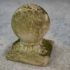 Paire de boules décoratives de jardin en pierre reconstituée France 1920's