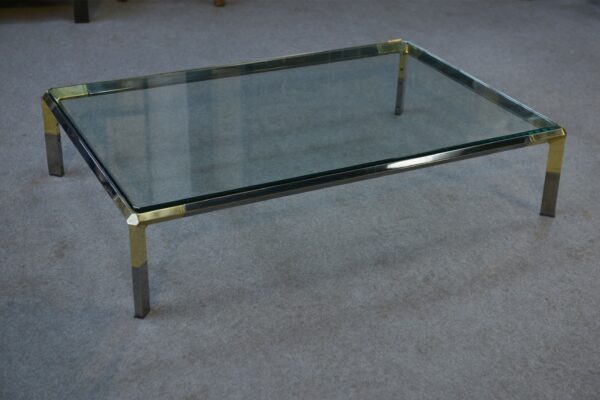 Table basse en verre et métal chromé par Philippe Parent France 1970's