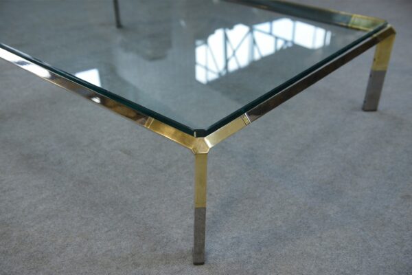 Table basse en verre et métal chromé par Philippe Parent France 1970's