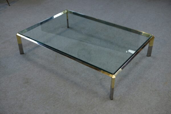 Table basse en verre et métal chromé par Philippe Parent France 1970's