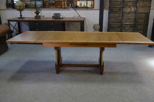 Grande table en chêne massif Art déco par Henri Bonjour 1930's