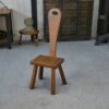 Chaise brutaliste en chêne massif 1950's