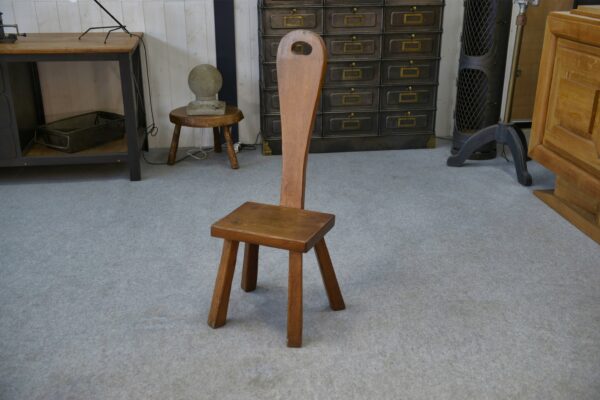 Chaise brutaliste en chêne massif 1950's