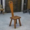 Chaise brutaliste en chêne massif 1950's
