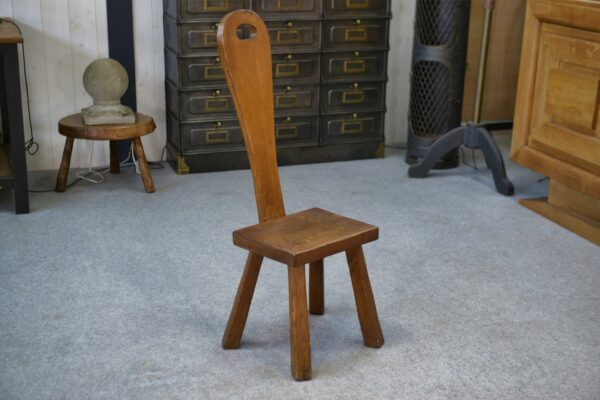 Chaise brutaliste en chêne massif 1950's