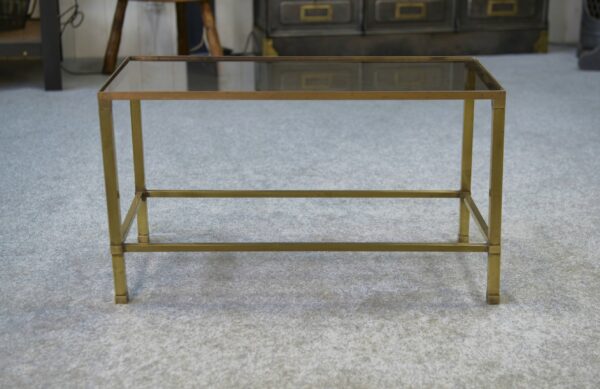 Table basse en laiton et verre fumé 1950's