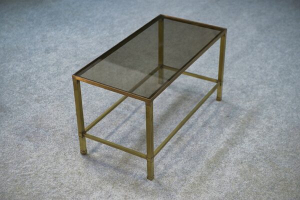 Table basse en laiton et verre fumé 1950's