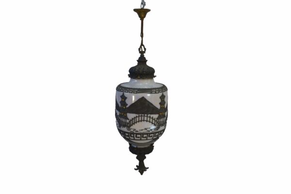 Suspension opaline nacrée décor asiatique et incrustation en laiton éditée par Accurate Casting Co.1975's