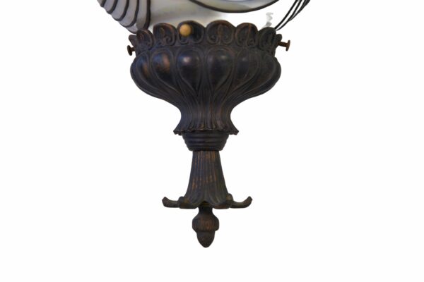 Suspension opaline nacrée décor asiatique et incrustation en laiton éditée par Accurate Casting Co.1975's
