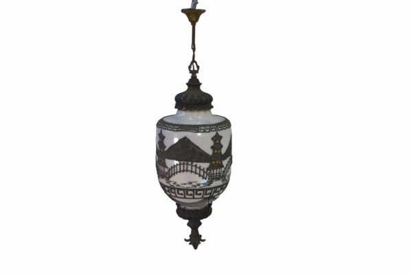 Suspension opaline nacrée décor asiatique et incrustation en laiton éditée par Accurate Casting Co.1975's